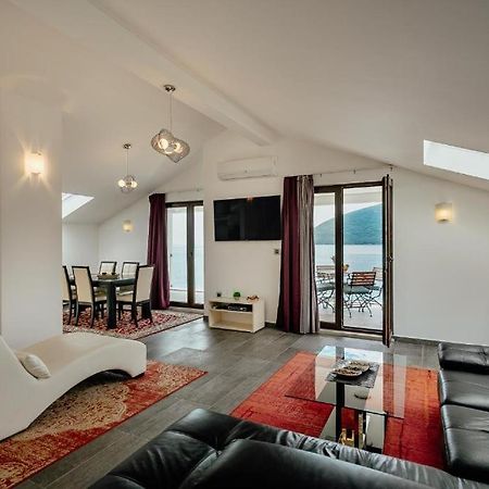 Apartments Joy Herceg Novi Buitenkant foto