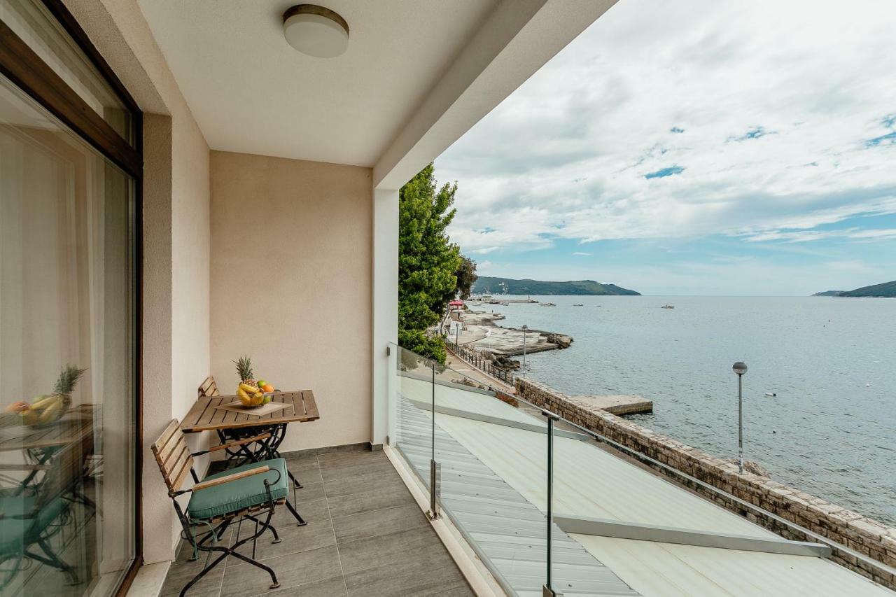 Apartments Joy Herceg Novi Buitenkant foto