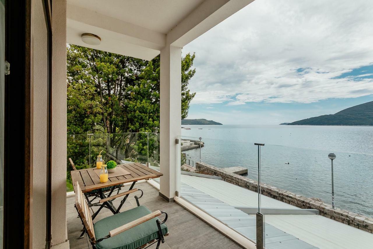 Apartments Joy Herceg Novi Buitenkant foto