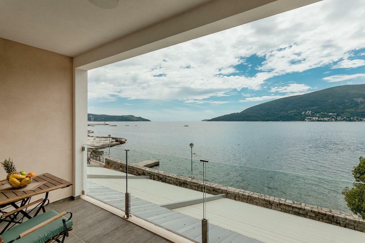Apartments Joy Herceg Novi Buitenkant foto