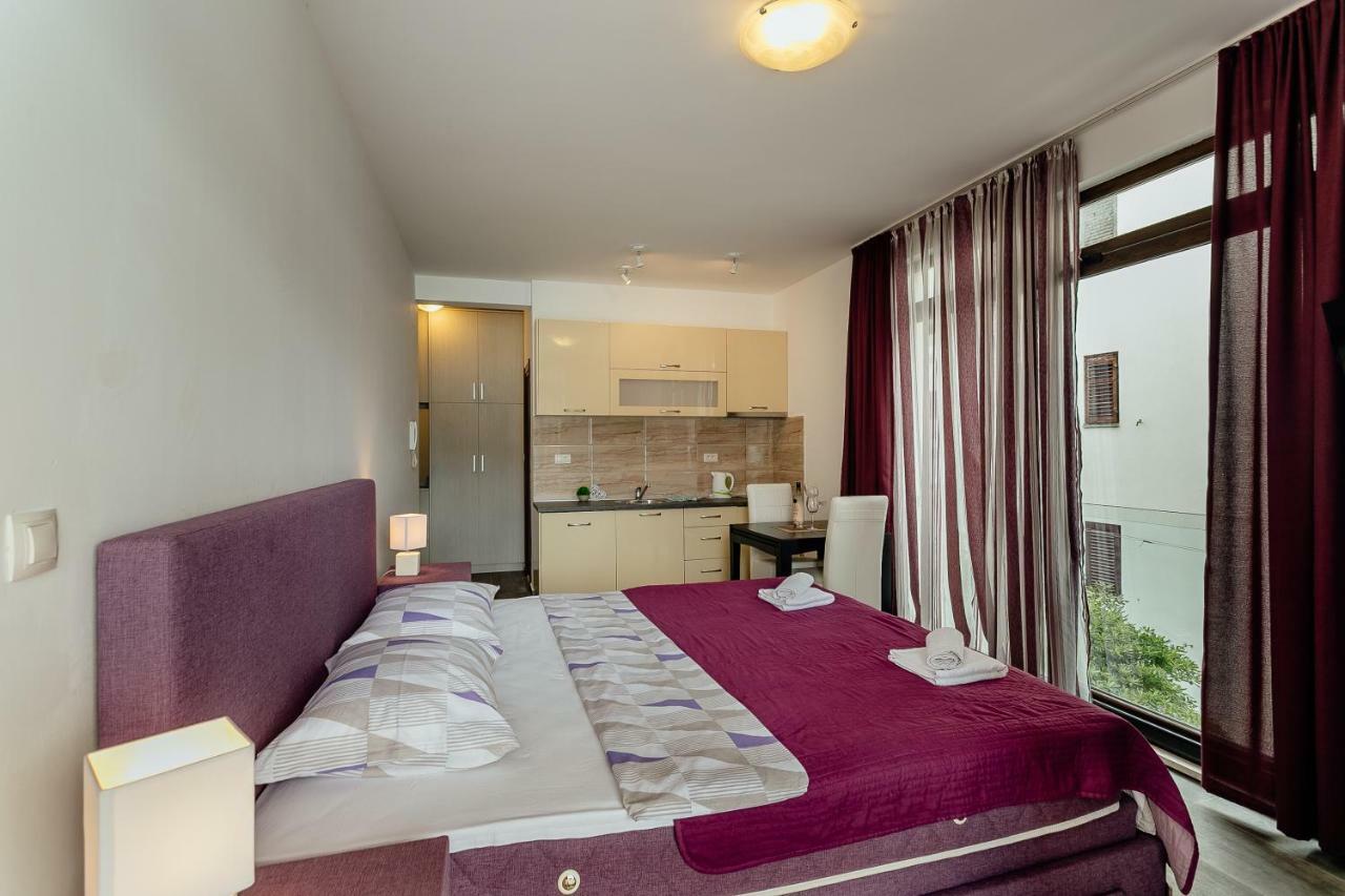 Apartments Joy Herceg Novi Buitenkant foto
