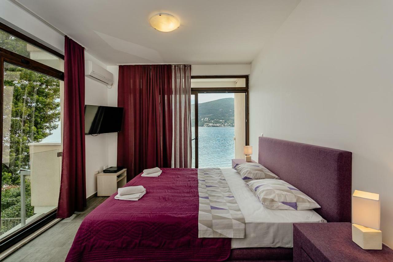 Apartments Joy Herceg Novi Buitenkant foto
