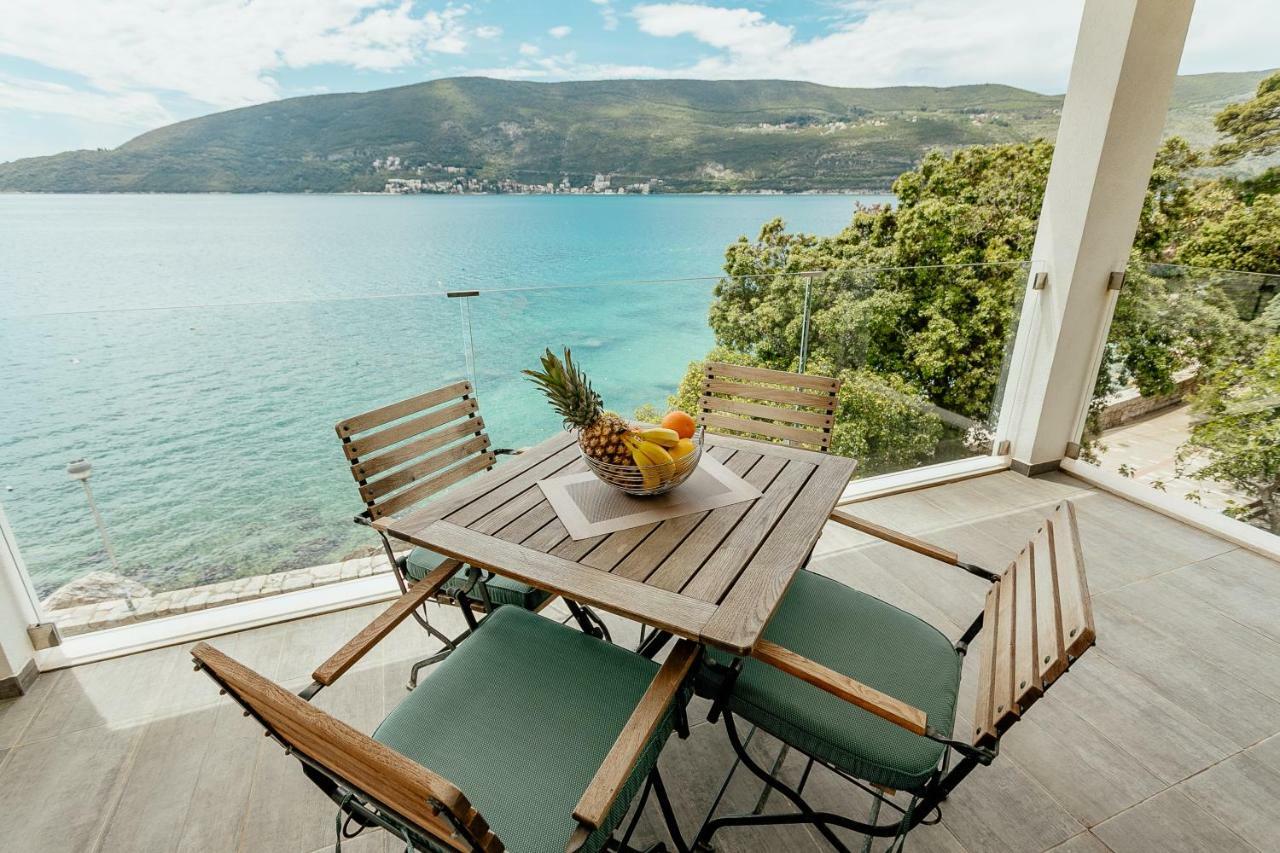 Apartments Joy Herceg Novi Buitenkant foto