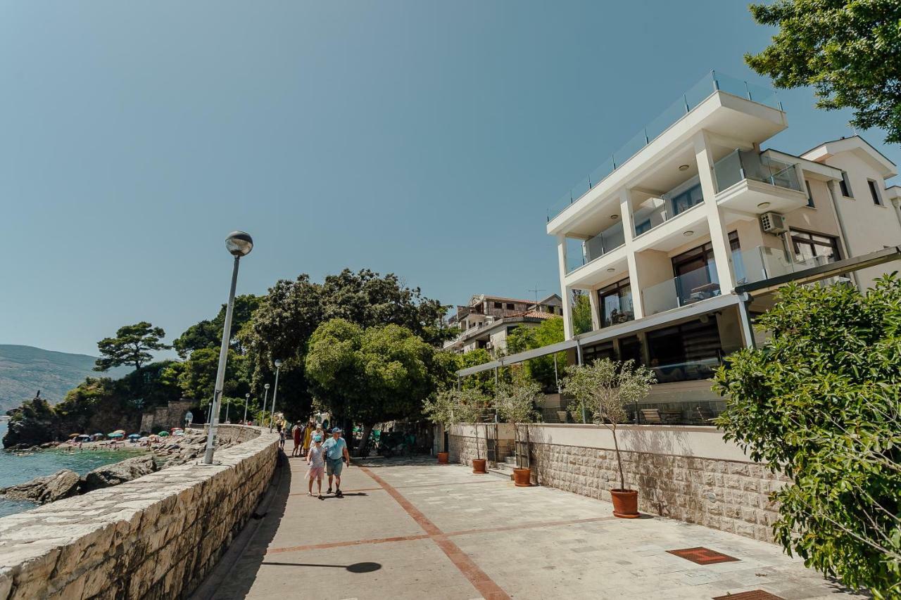 Apartments Joy Herceg Novi Buitenkant foto