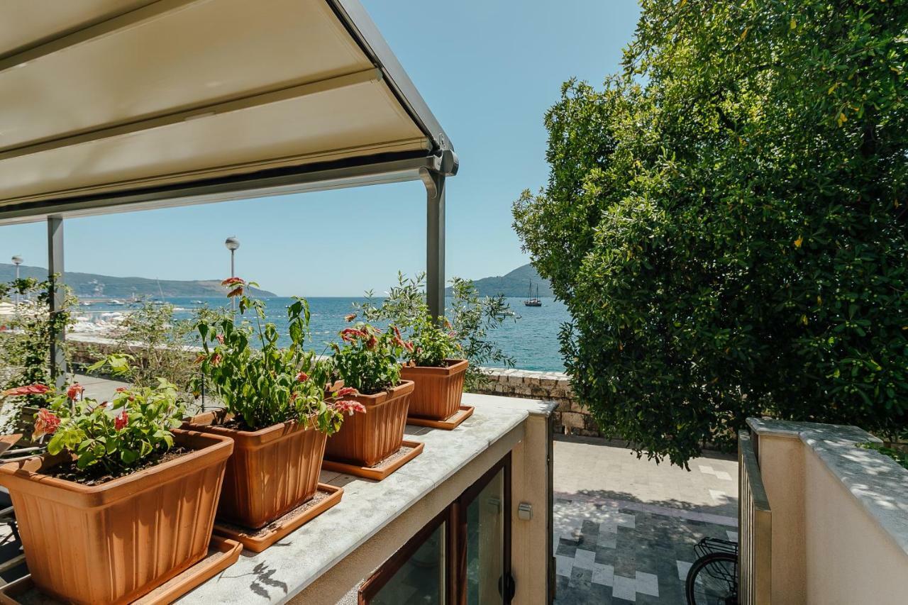 Apartments Joy Herceg Novi Buitenkant foto